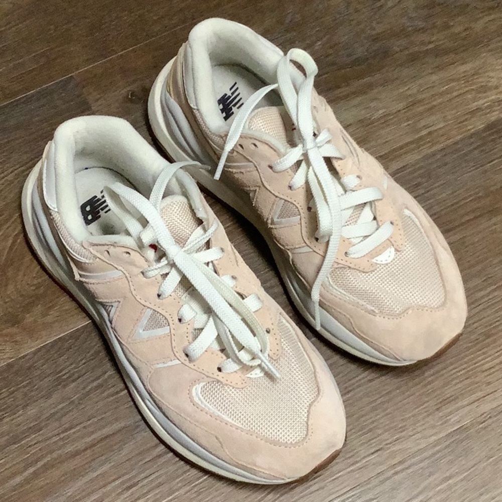 New Balance 57/40 pink/cream size 8 - Picture 6 of 8